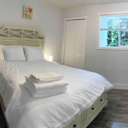 Cozy 1bd Duplex Unit - Downtown Bothell and UW Bothell