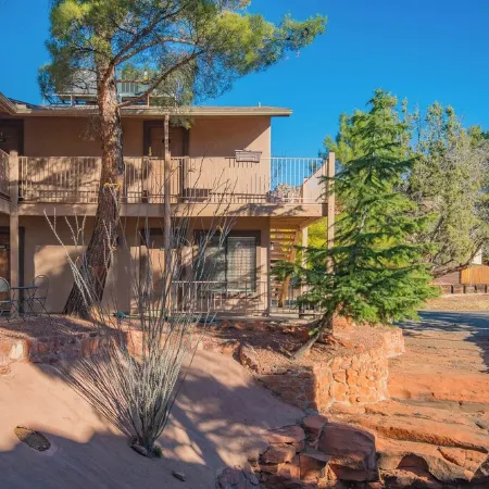 Adventure Loft: Near Trails, Pool and Golf