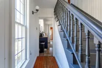 5 miles from New Paltz, close to Vassar, SUNY ideal for weddings and graduations