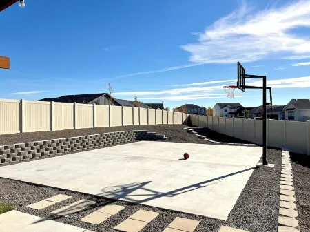 Ultimate Sports & Relaxation Retreat – Private Courts & Large Yard