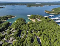 Red Bird Retreat/8DRB, Mt Harbor 2/2 Fully Stocked Next to Pool hosted by LOVR