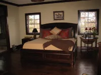 The Big Pasture Lodge  -   An Elegant Escape in the Woods of East Texas