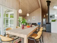 "Henninge" - 300m from the Sea