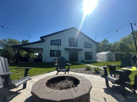 Codax Retreat is a newly constructed cabin on the Chippewa River