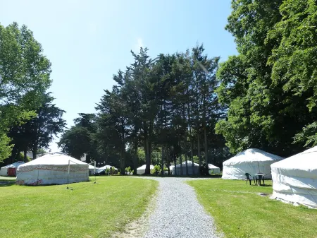 yurts near saint malo, sea, Mont Saint Michel and emerald coast