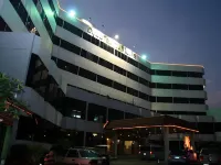 Ayutthaya Grand Hotel Hotels in Uthai