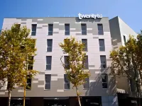 Twentytu Hostel Barcelona Hotels near Agbar Tower