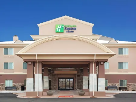 Wingate by Wyndham Brighton Отели в г. Хартленд Тауншип