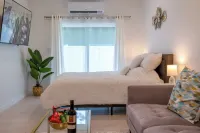 Large, Newly Built 1B Studio w/ Patio, W&D