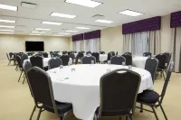 Revolution Hotel Hotels in Leduc