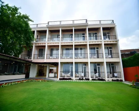 Hotel Aviral Ganga Hotels in Varanasi