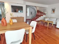 Adelos II Glow Villa – 5BR 360m² -Elevator-Rooftop