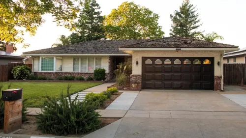Modern Home 3-Br Retreat — Quiet, Cozy, & Family-Friendly in Fresno.