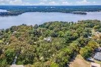 Refined Lake Retreat on Lake Fork in Emory, TX, fishing, kayaking, antiquing Hotels in Rains County