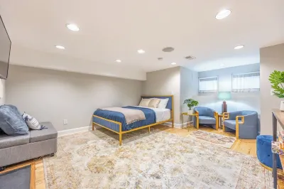 Capitol Retreat: Metro & Entertainment by Doorstep Hotels in Capitol Hill