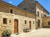 Le Mas des Trois Anges فنادق في Saint-Denis