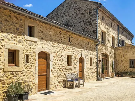 Le Mas des Trois Anges Отели в г. Сен-Дени