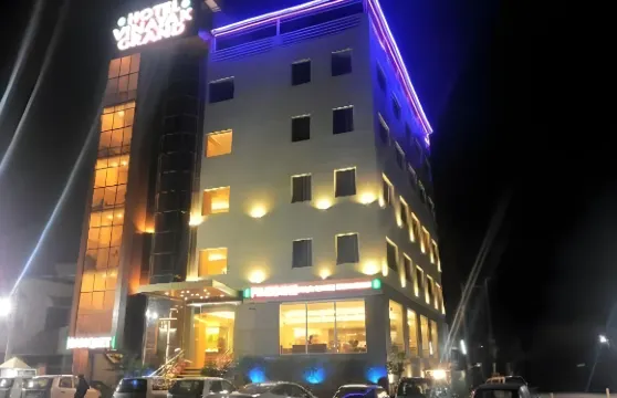 維納亞克大酒店