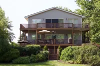 Beautiful Saugerties Rental, close to HITS, Hiking, Festivals, Skiing