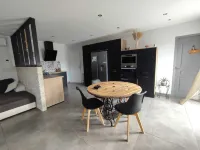Maison Paisible Dans les Hauteurs de Millau