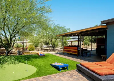 ~The Hummingbird House~  Sauna, Two King Beds, Mountain Views! 사우스 마운틴 호텔