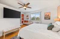 The Family Fun Zone! Large Backyard, Hot Tub, Outdoor Shower, & Steps to Beach