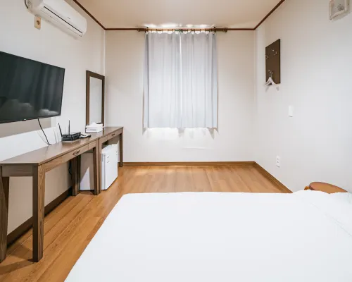 Seogwipo Beach Park Hotel dekat Pantai Pyoseon