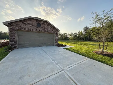 Charming Brand New 3BD house with stunning wooded views,Fiber optics,fenced yard