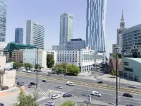 Warsawrent Apartamenty Centralna Hotels near Nozyk Synagogue