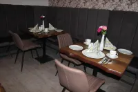 Kispet Deluxe Hotels&Suites Hotels in Oberhausen