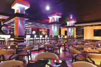 Ramada by Wyndham Alleppey - bar