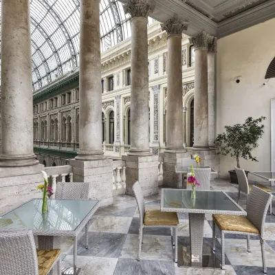 B&B Art Suite Santa Brigida Отели рядом с достопримечательностью «Улица Виа-Кьяйя»
