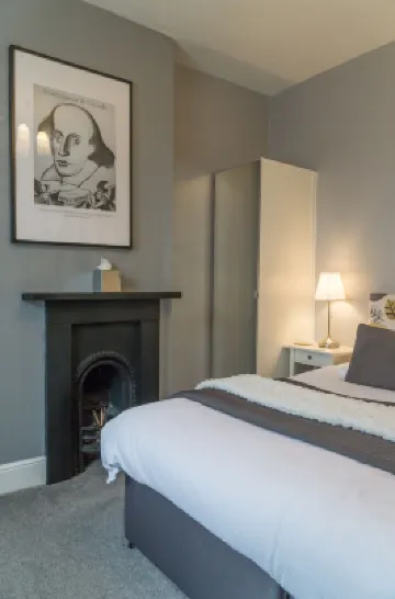 Hedley Villa Guest House Hotels near Leamington Spa