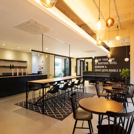 Boutique Hotel BomBom Отели рядом с достопримечательностью «Фантазийный музей чашек»