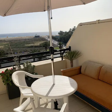 Vacation apartment SARA, Morro Jable, sea view, close to the beach, internet