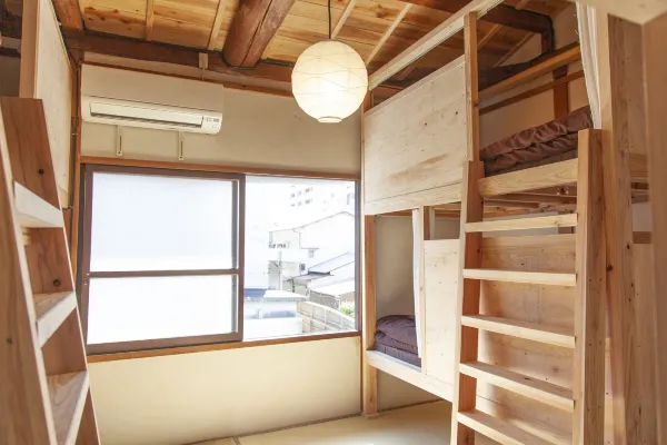 福岡膠囊旅館, 福岡船旅館