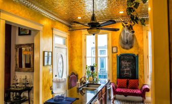 Isetta Inn (Boutique Hostel)