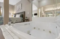 Holiday Ridge Escape - Holiday Hills Branson - Golf Resort - Outdoor Pools
