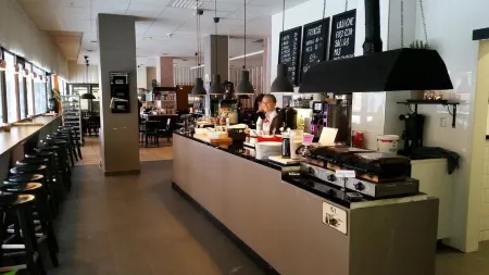 Vandrarhem Uppsala Centralstation Отели рядом с достопримечательностью «Уппсальский университет»