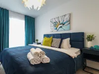 Luca - Luxury Park-View Apt with Balcony & Parking Hotels near Sector 2
