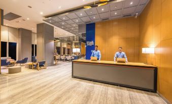 Holiday Inn Express Greater Noida Knowledge Park