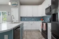 233 Delmar Avenue - Beautiful Private Pool Home Home
