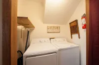 แบร์ฟุติน 3 ห้องนอน เคบิน บาย เรดอว์นนิง