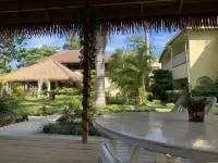 Family Comfort in Jamaica - Enjoy 7 Miles of White Sand Beach! Villa by RedAwning Hotels in 