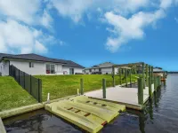 Waterside Pool Paradise