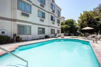 La Quinta Inn & Suites by Wyndham Davis Hotels in Davis