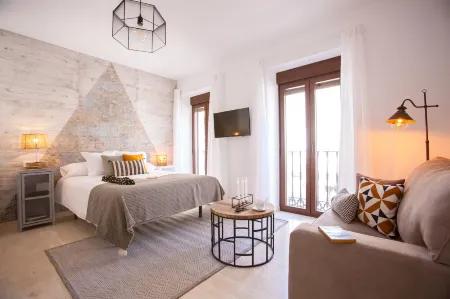 Lukanda Mariana Отели рядом с достопримечательностью «Мост Изабеллы II»