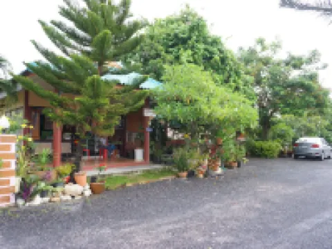 แหลมทองรีสอร์ท โรงแรมในอำเภอ ดอนสัก