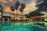 Courtyard Monterrey Airport Hotels in Аподака