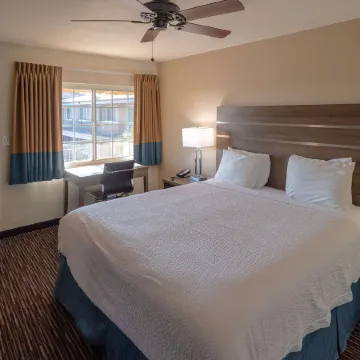 Rodeway Inn Near University-Gateway to Yosemite